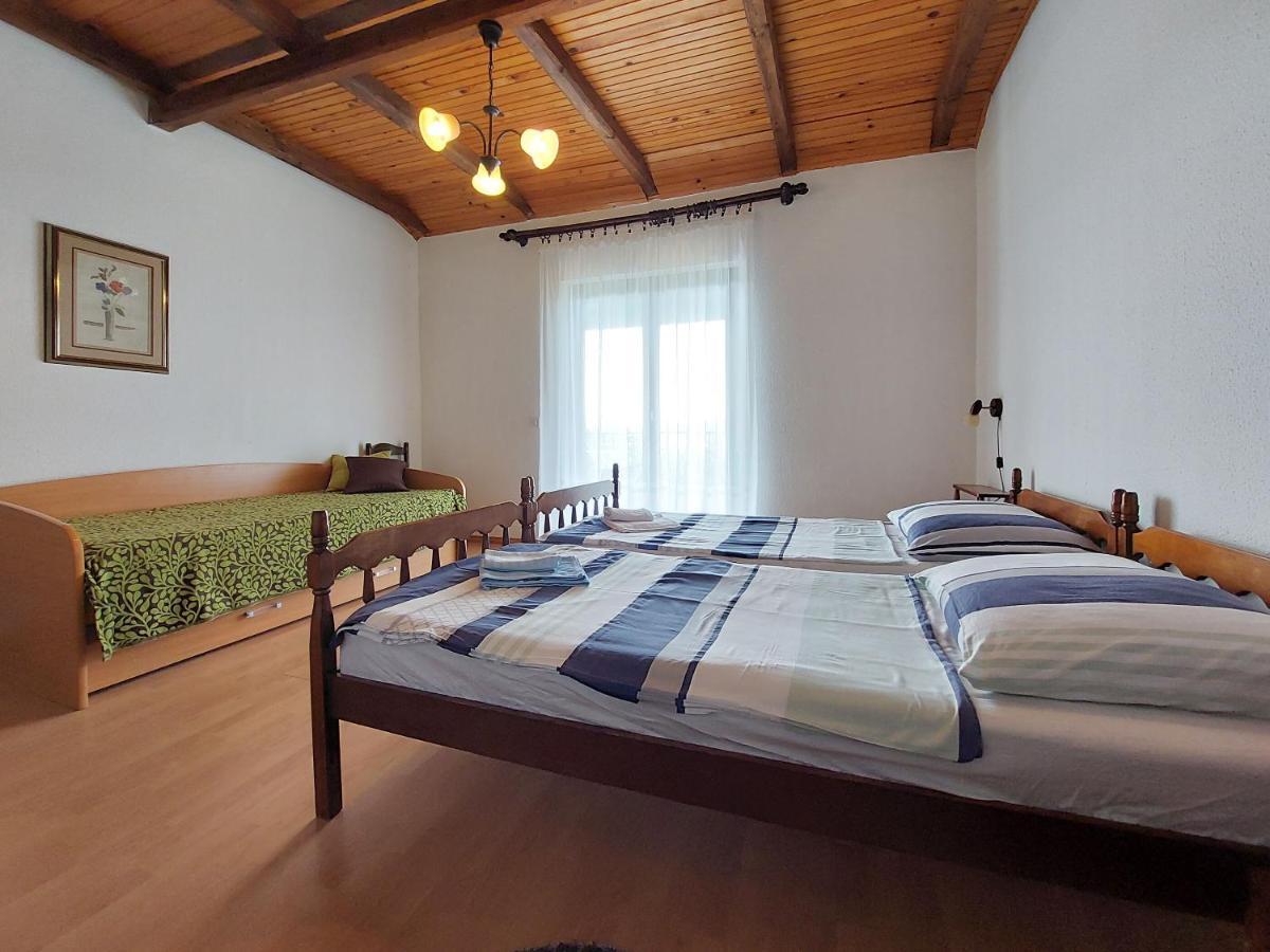 Apartments Vilim Pinezići Exterior foto